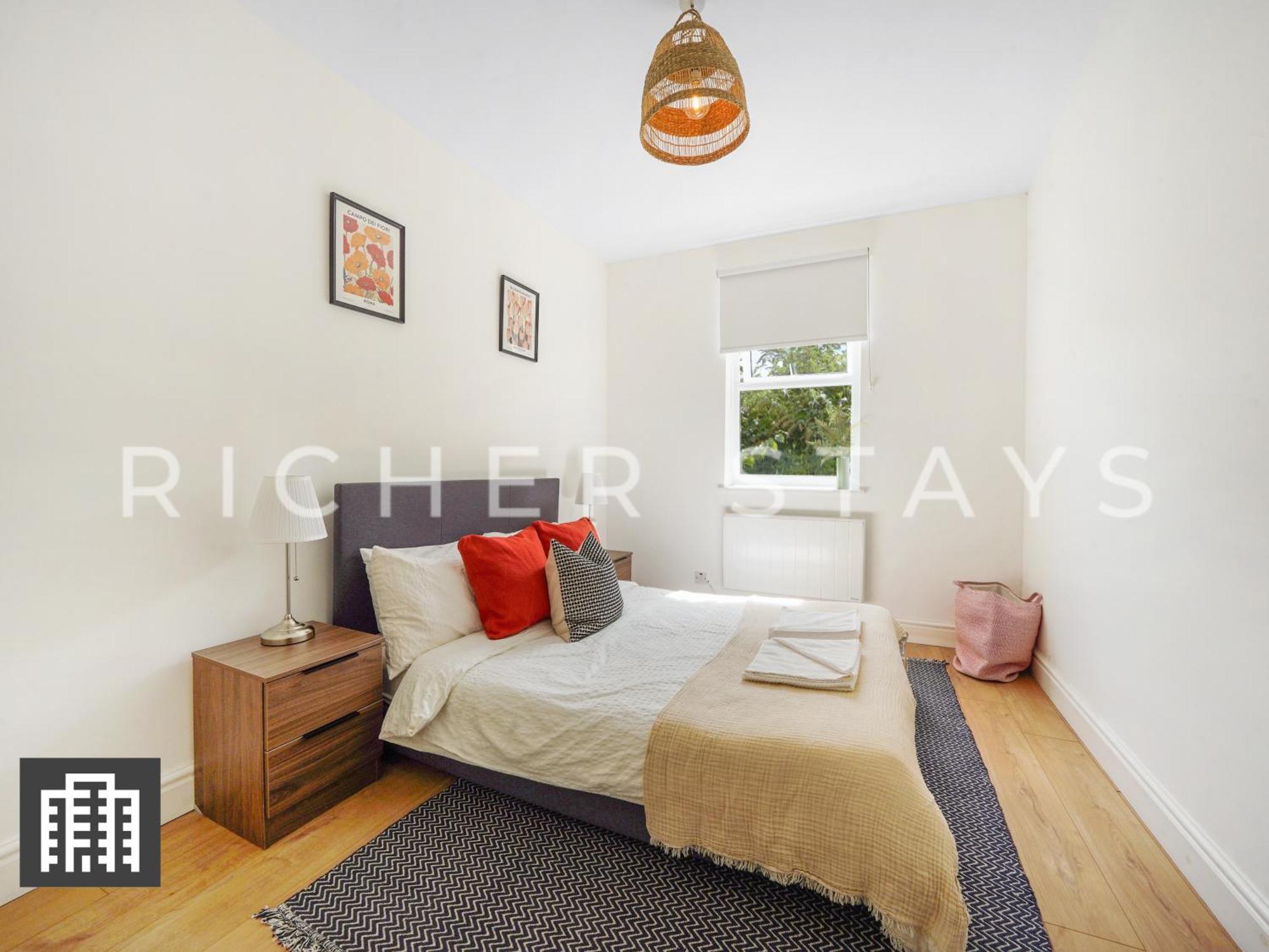 Stylish Canary Wharf Apt, Corporates And Tourists 런던 외부 사진